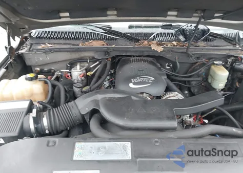 2002 Chevrolet Suburban 1500 Z71 из США, поврежденный, VIN 3GNFK16Z22G126866